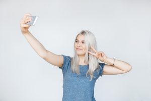 tips_how_to_take_a_selfie_look_your_best_sydney_skin_clinic
